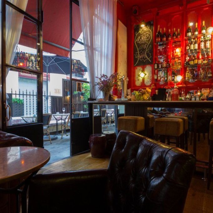 COCKTAIL BAR